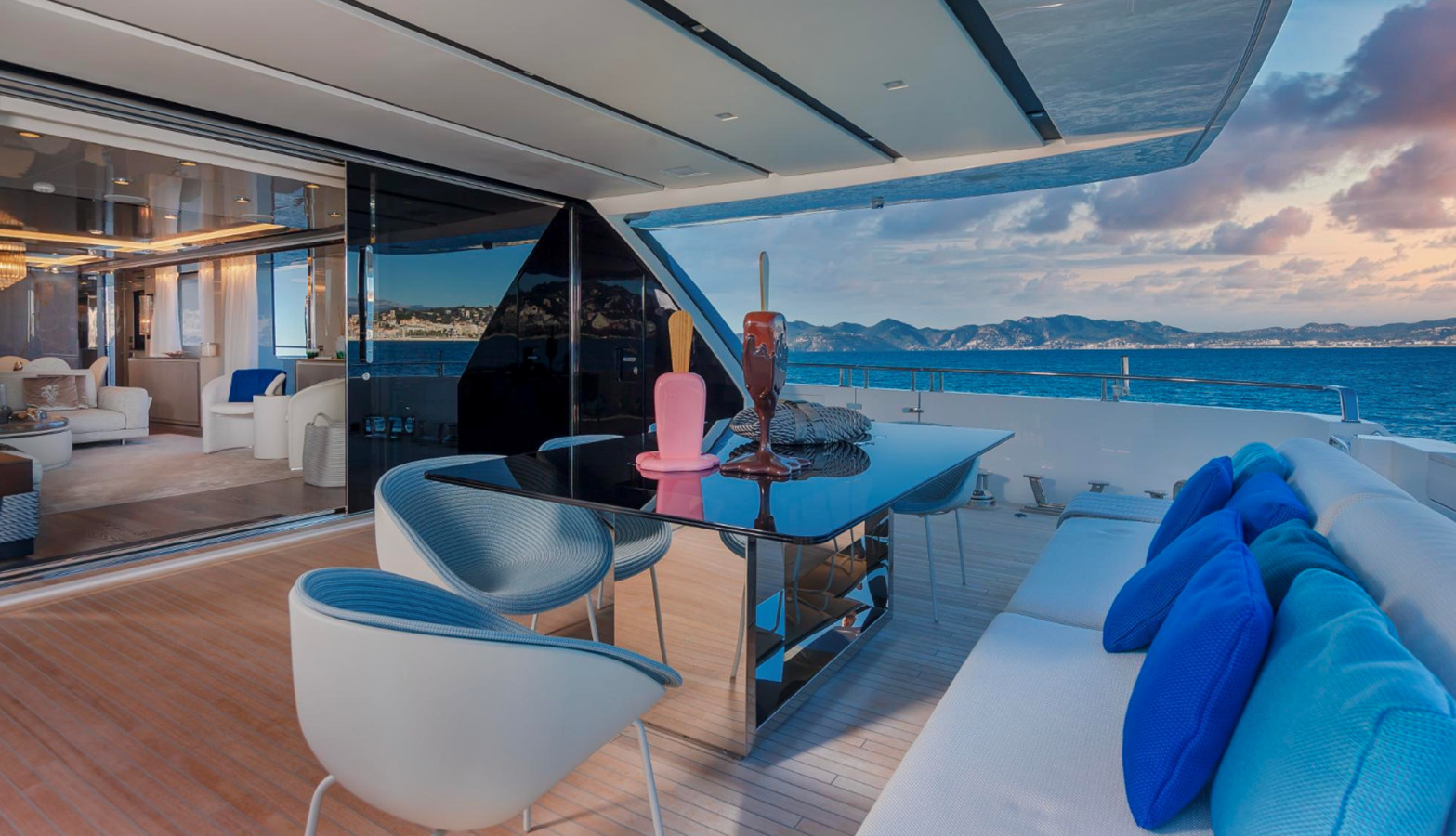 https://arconyachts.ams3.digitaloceanspaces.com/65334/conversions/large_4857438-optimize.jpg
