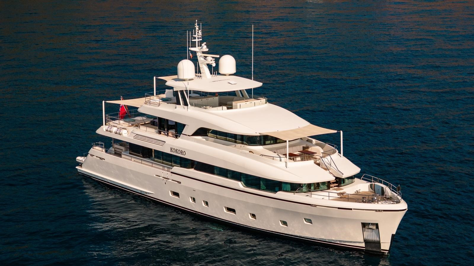 https://arconyachts.ams3.digitaloceanspaces.com/65446/conversions/large_4774001-optimize.jpg