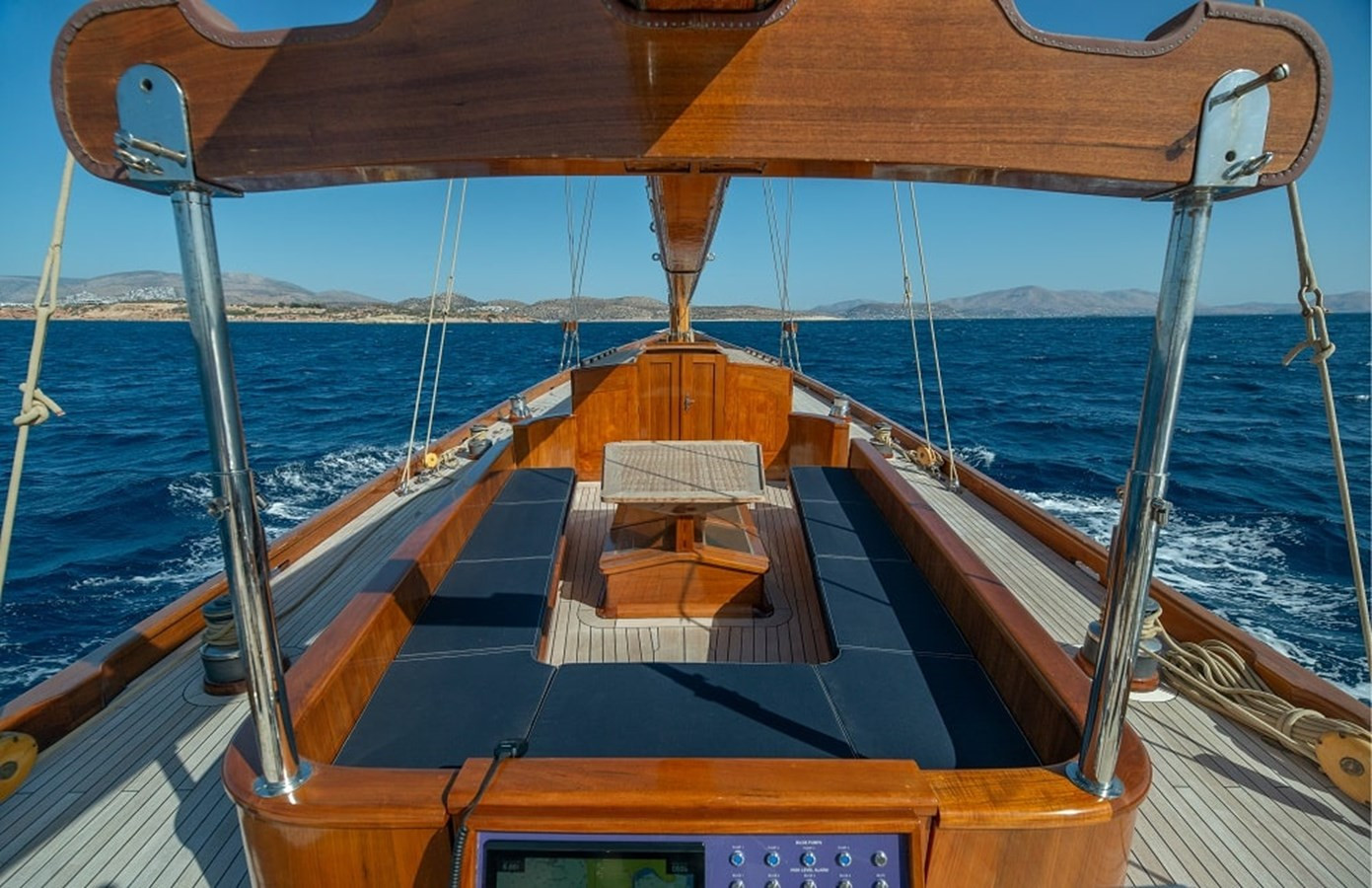 https://arconyachts.ams3.digitaloceanspaces.com/65516/conversions/large_4651078-optimize.jpg