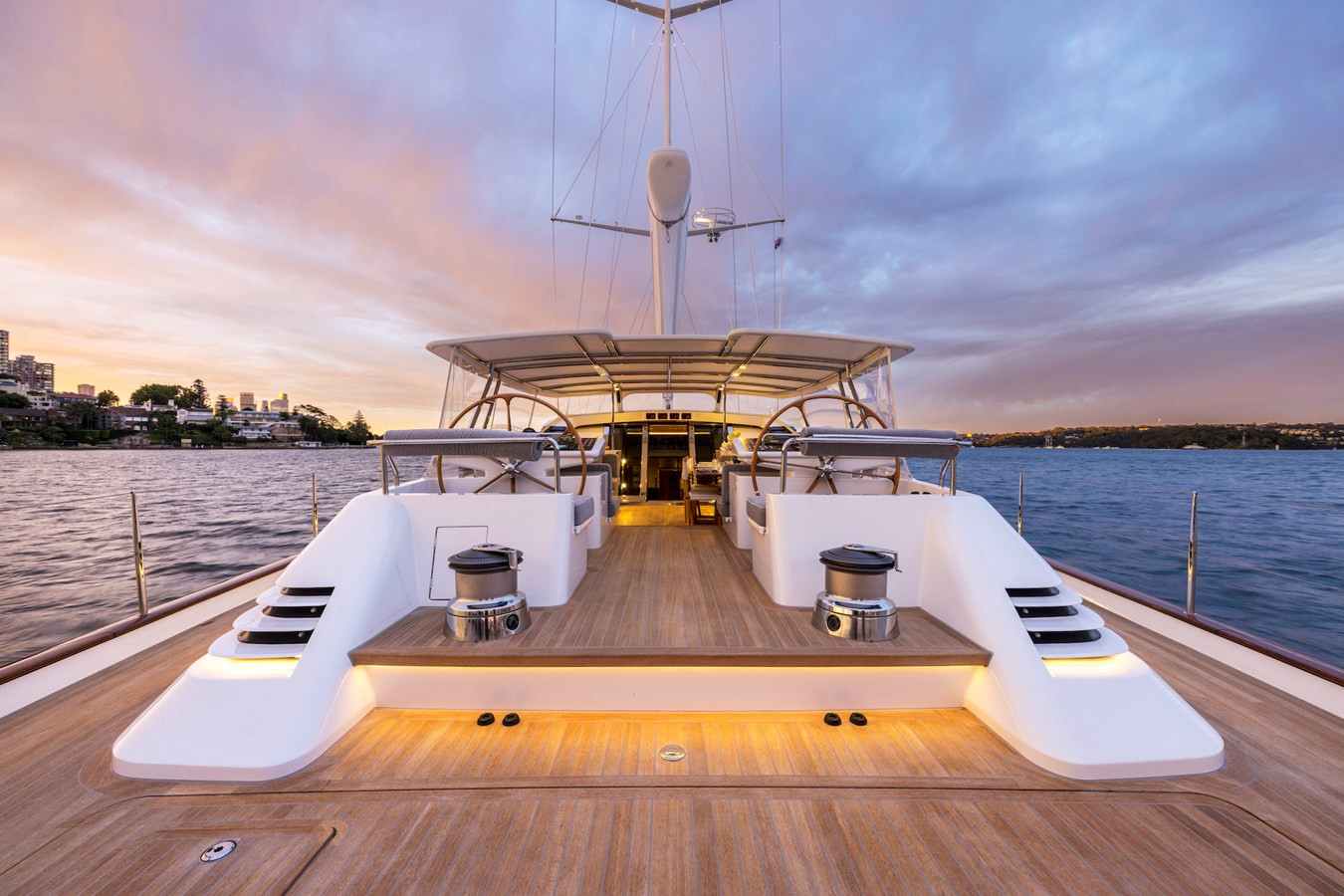 https://arconyachts.ams3.digitaloceanspaces.com/65617/conversions/large_3954916-optimize.jpg