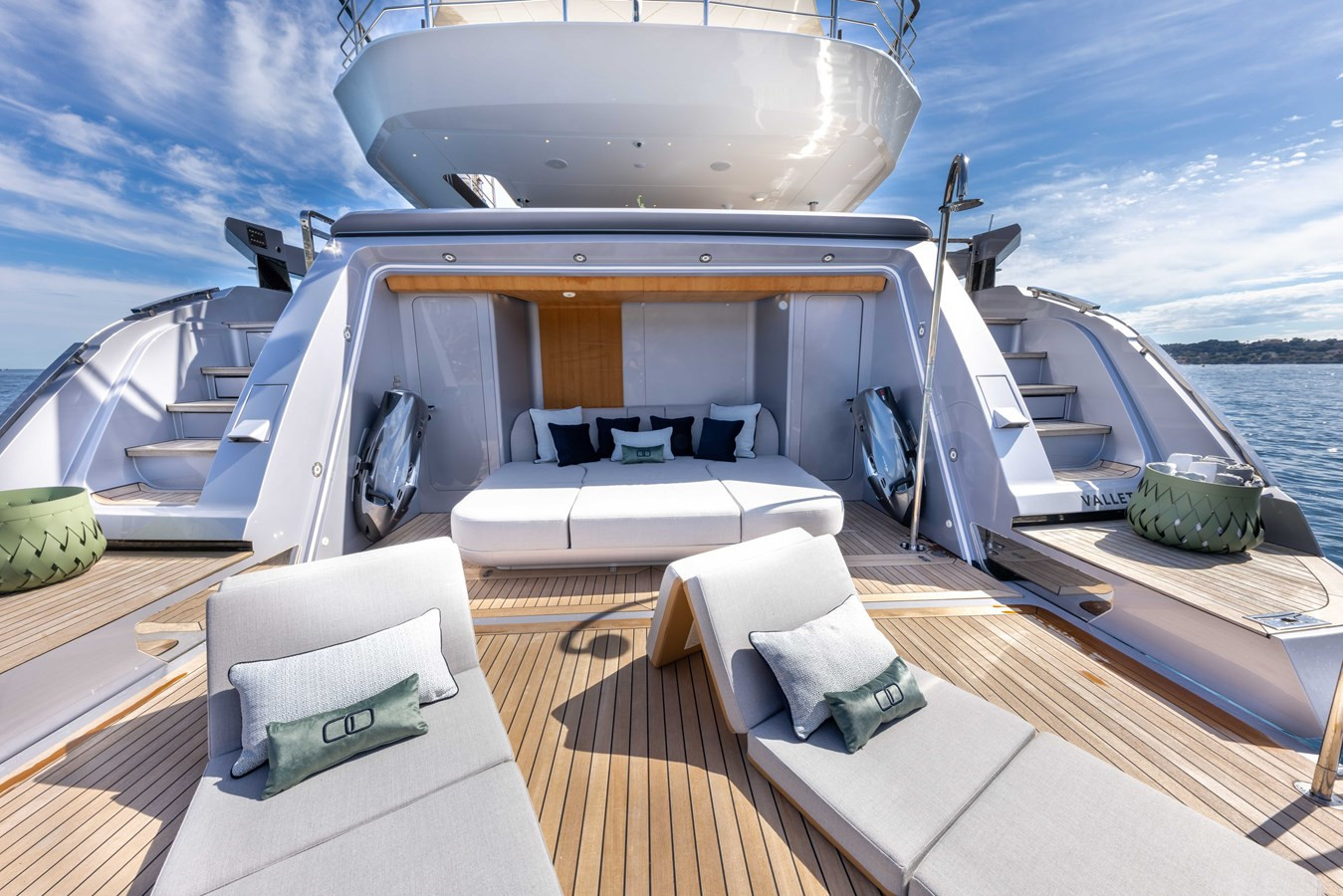 https://arconyachts.ams3.digitaloceanspaces.com/65743/conversions/large_4223088-optimize.jpg