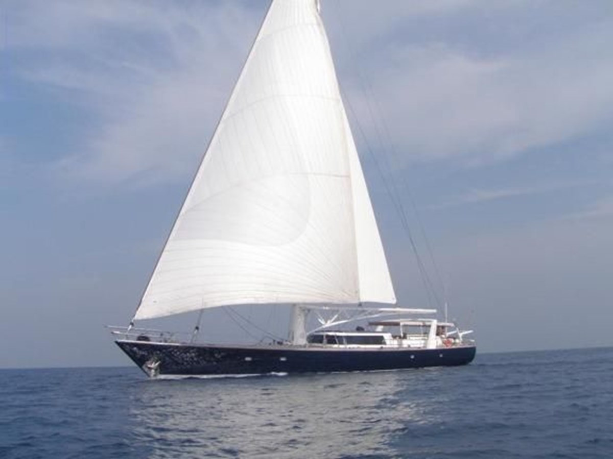 https://arconyachts.ams3.digitaloceanspaces.com/65761/conversions/large_3895521-optimize.jpg