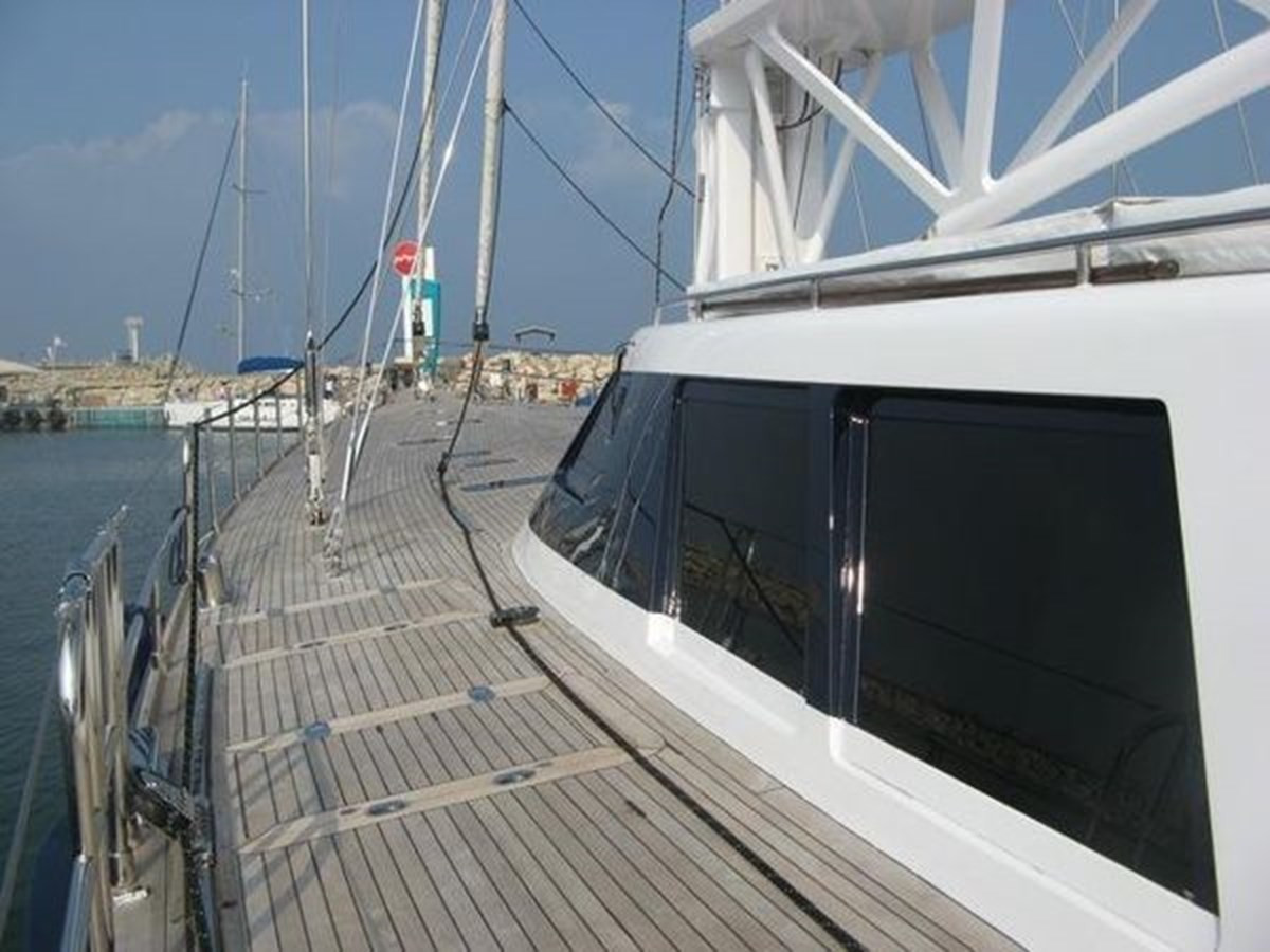 https://arconyachts.ams3.digitaloceanspaces.com/65779/conversions/large_3895530-optimize.jpg
