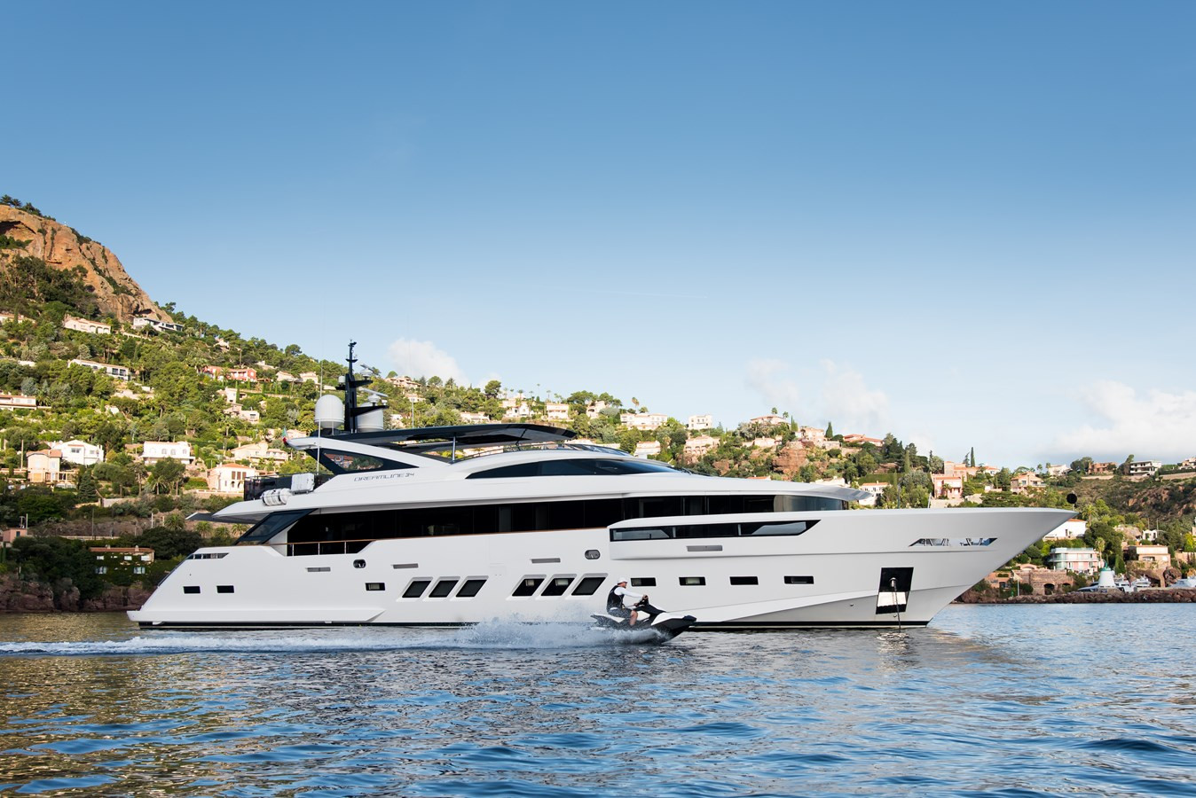 https://arconyachts.ams3.digitaloceanspaces.com/65833/conversions/large_4192781-optimize.jpg