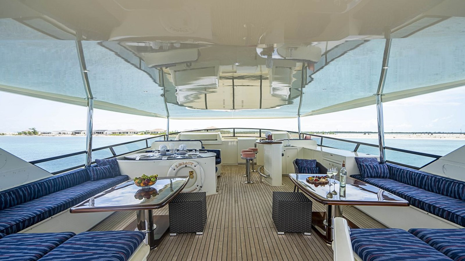 https://arconyachts.ams3.digitaloceanspaces.com/65854/conversions/large_4771046-optimize.jpg