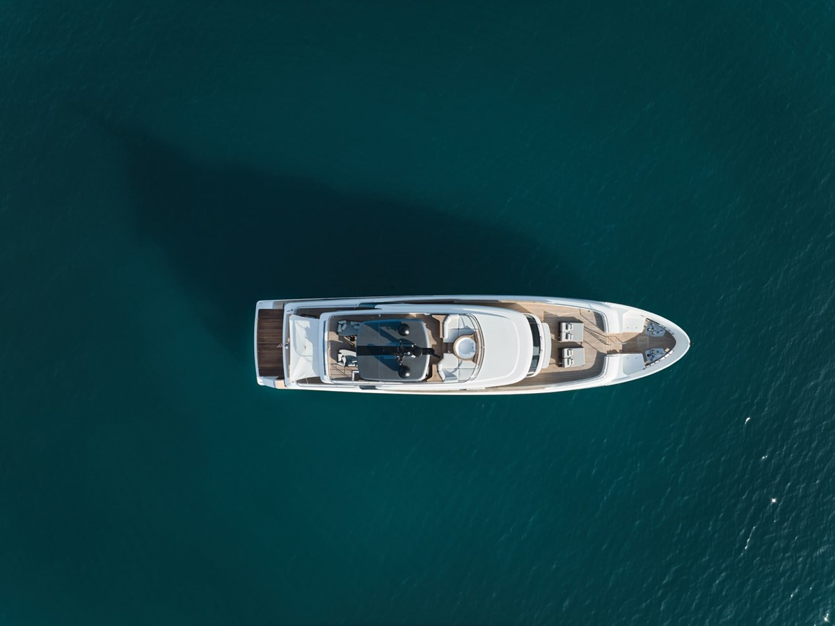 https://arconyachts.ams3.digitaloceanspaces.com/65900/conversions/large_4796679-optimize.jpg