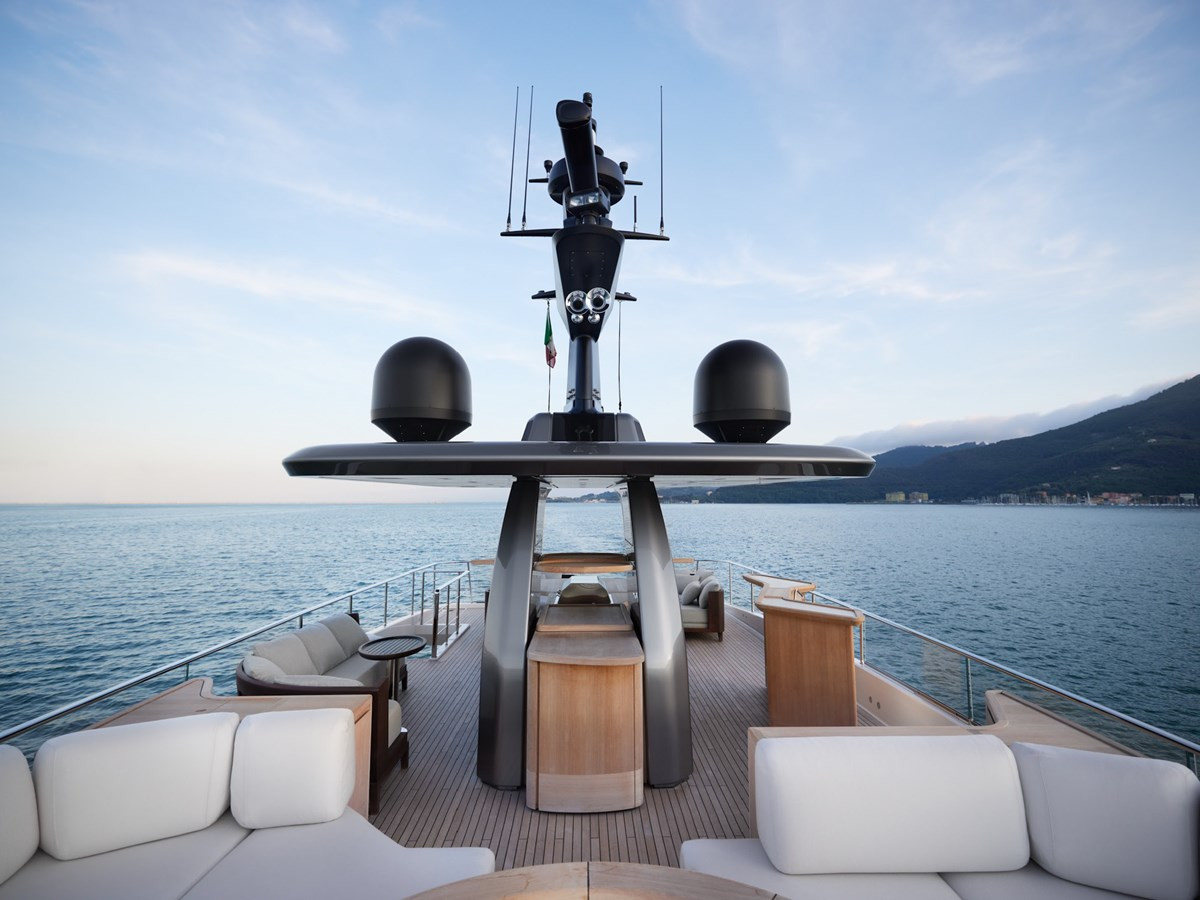 https://arconyachts.ams3.digitaloceanspaces.com/65925/conversions/large_4796687-optimize.jpg