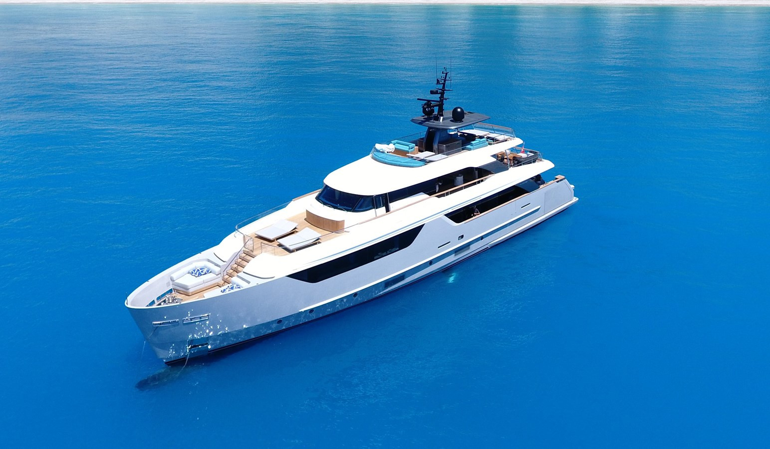 https://arconyachts.ams3.digitaloceanspaces.com/65985/conversions/large_4850417-optimize.jpg