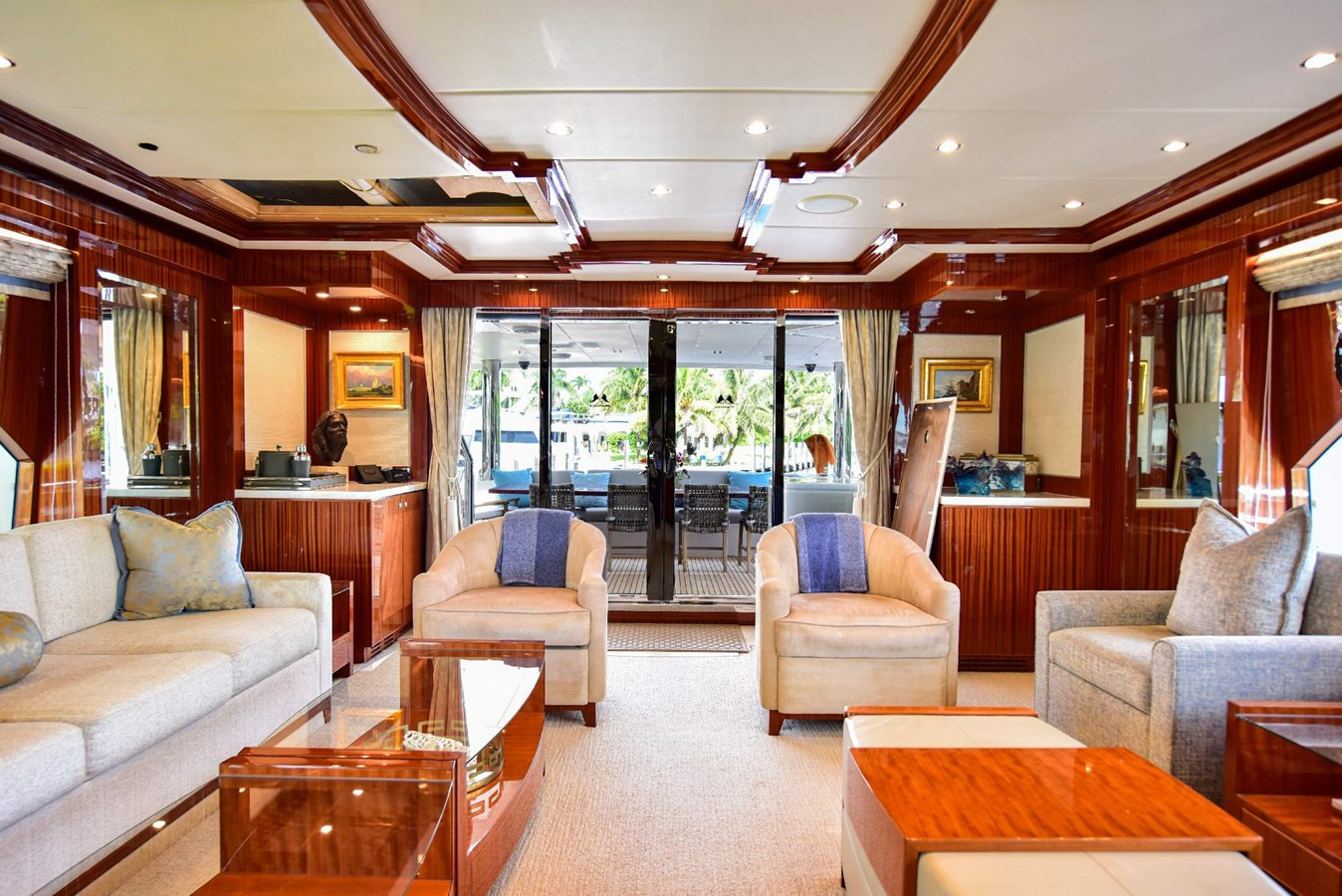 https://arconyachts.ams3.digitaloceanspaces.com/66212/conversions/large_4391970-optimize.jpg