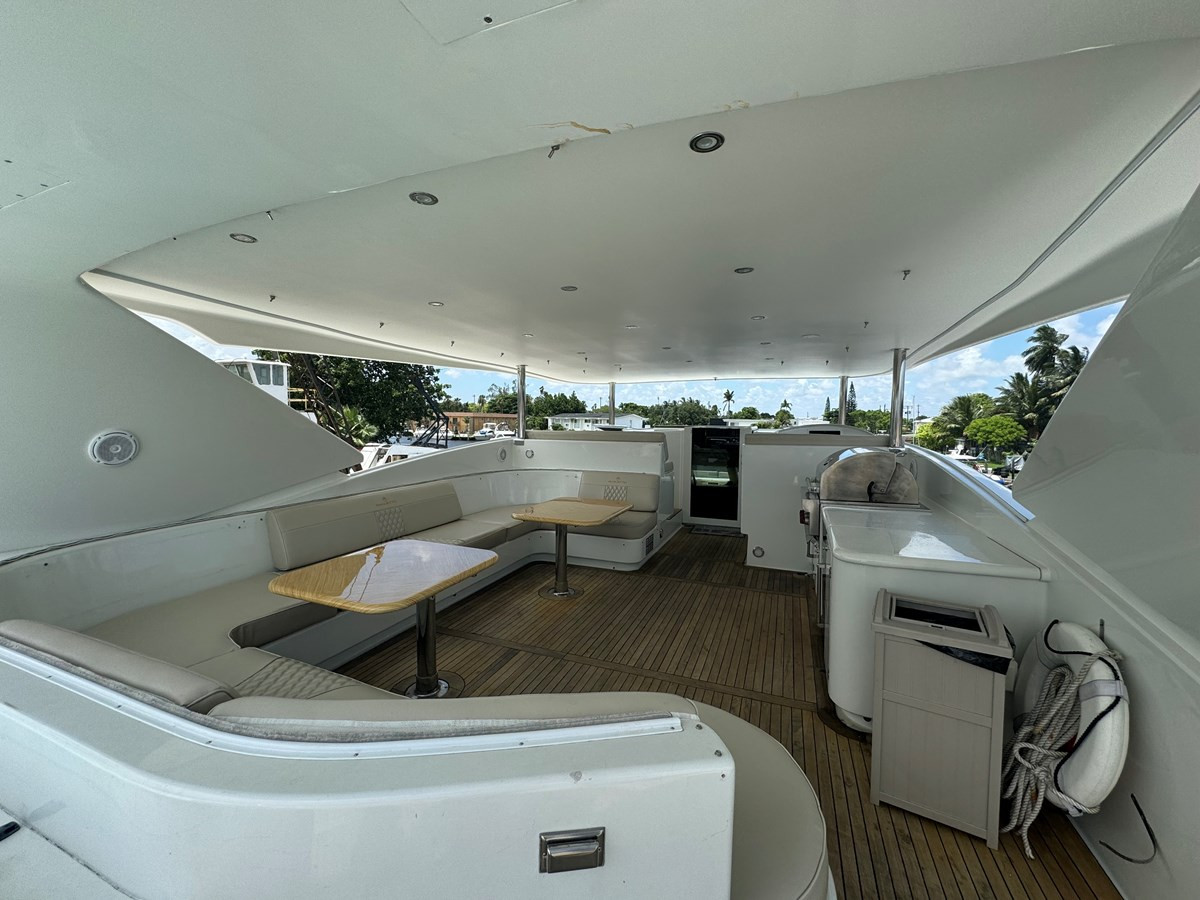 https://arconyachts.ams3.digitaloceanspaces.com/66216/conversions/large_4331285-optimize.jpg