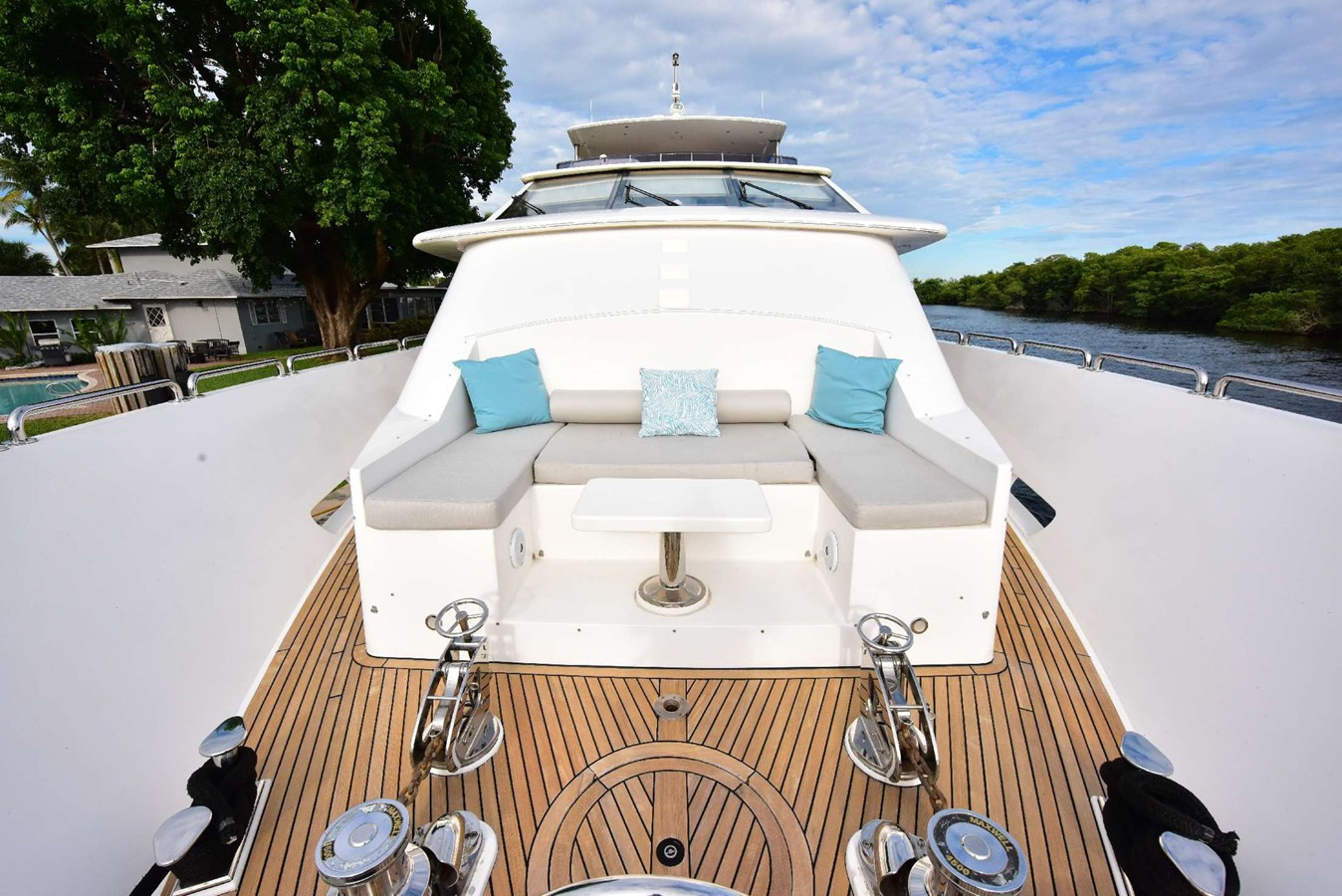 https://arconyachts.ams3.digitaloceanspaces.com/66237/conversions/large_4391979-optimize.jpg