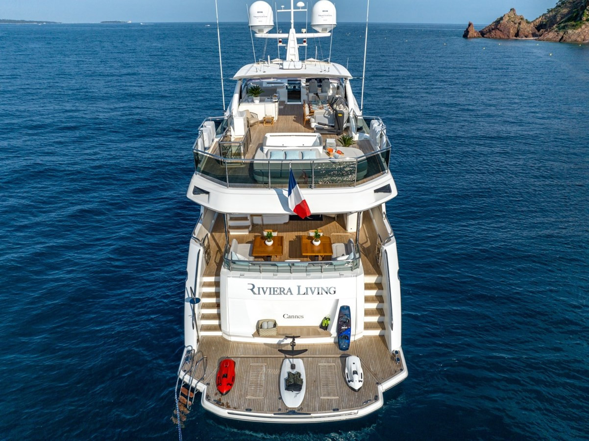 https://arconyachts.ams3.digitaloceanspaces.com/66326/conversions/large_4627277-optimize.jpg
