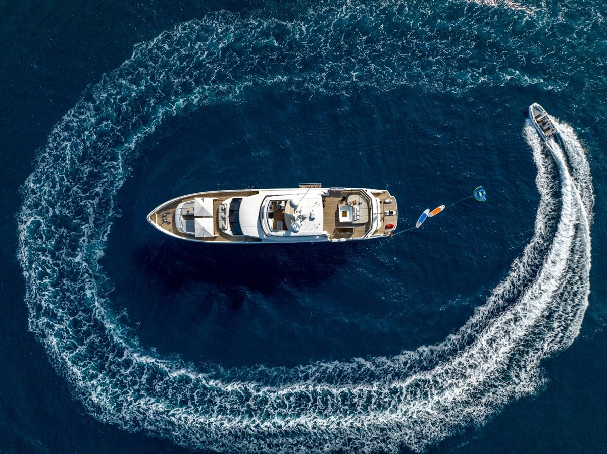 https://arconyachts.ams3.digitaloceanspaces.com/66329/conversions/large_4627278-optimize.jpg