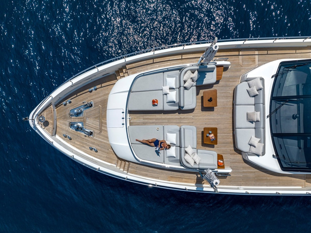 https://arconyachts.ams3.digitaloceanspaces.com/66333/conversions/large_4627281-optimize.jpg