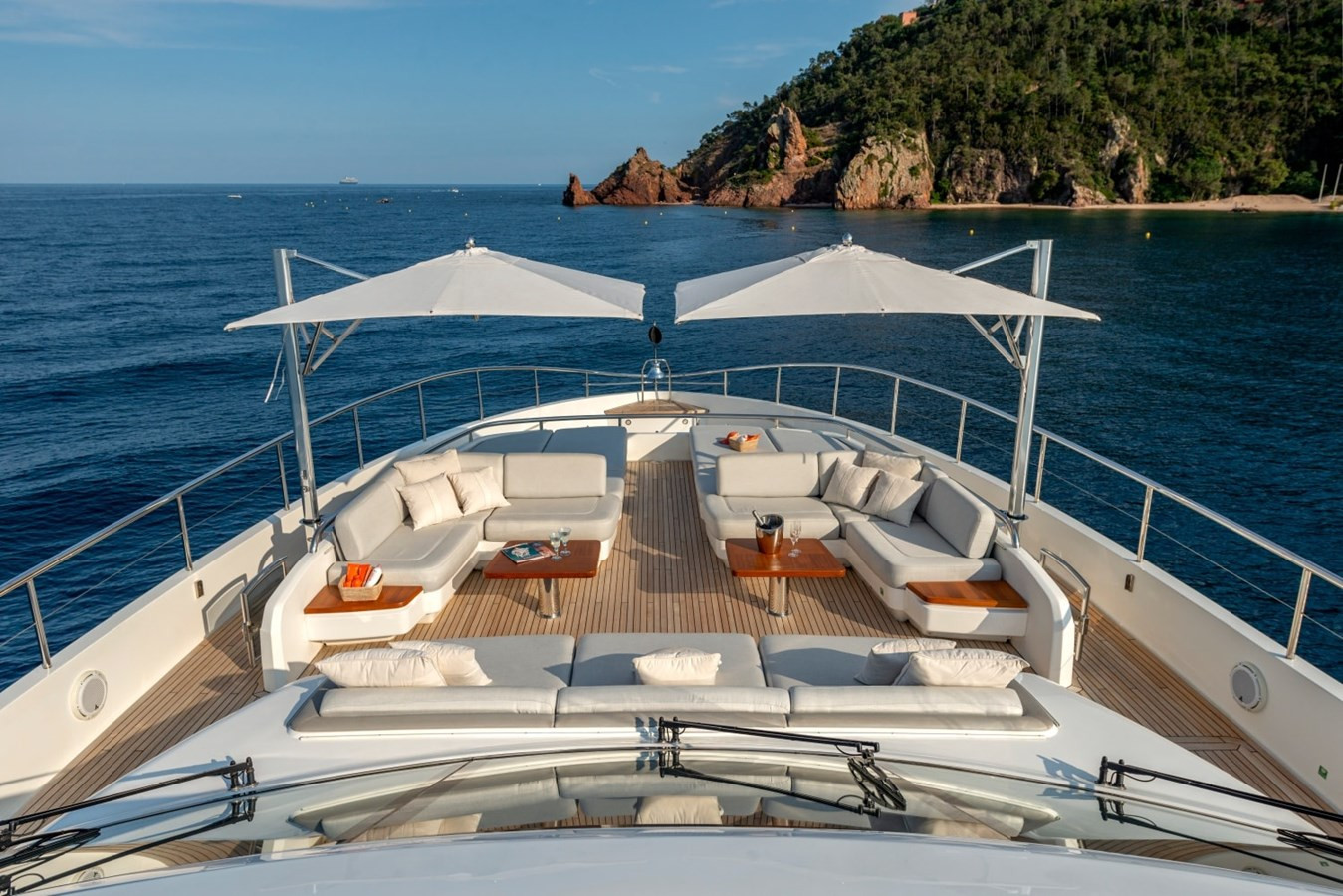 https://arconyachts.ams3.digitaloceanspaces.com/66359/conversions/large_4627294-optimize.jpg