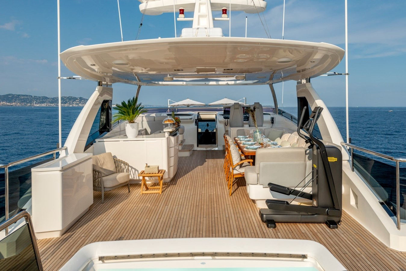 https://arconyachts.ams3.digitaloceanspaces.com/66372/conversions/large_4627300-optimize.jpg