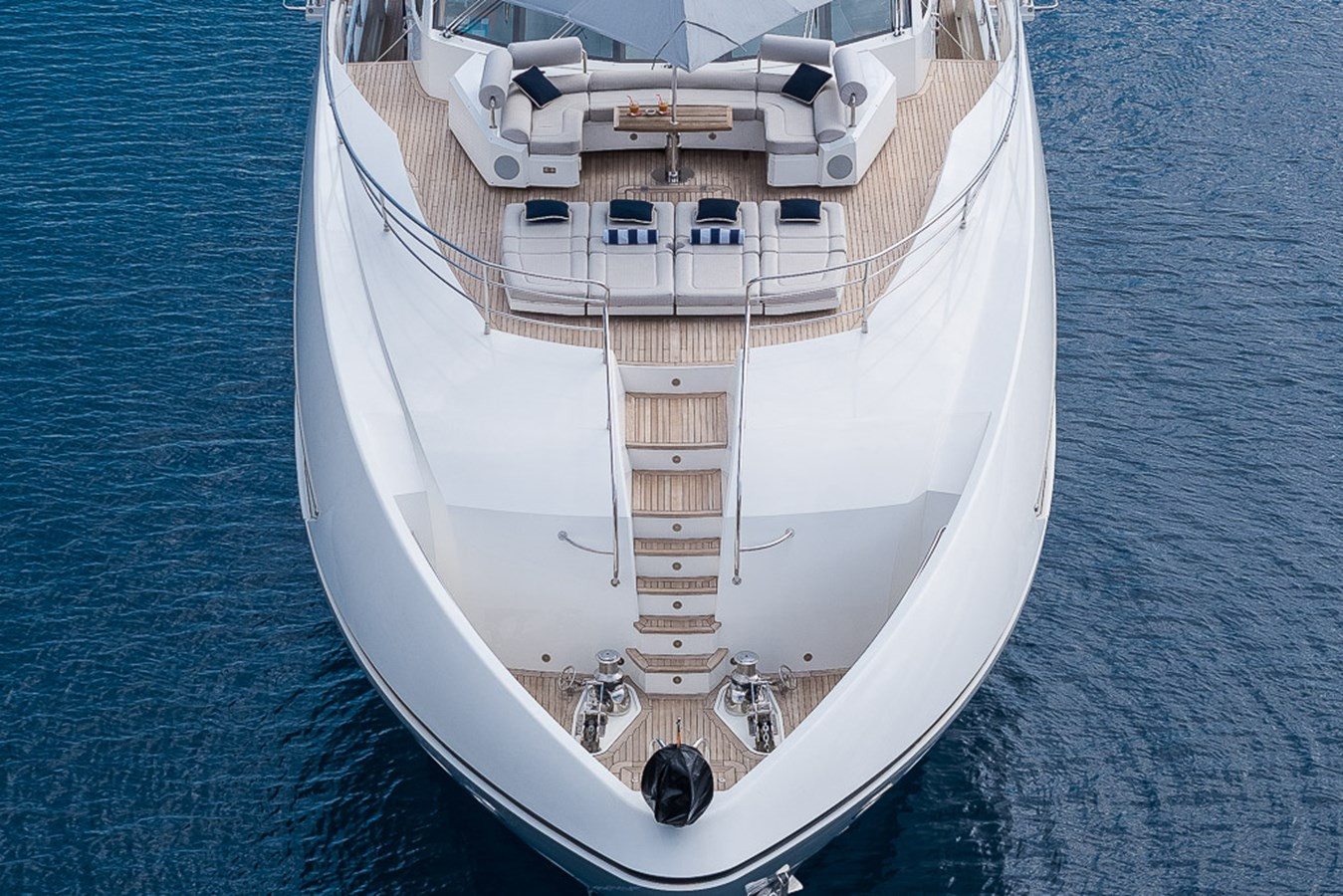 https://arconyachts.ams3.digitaloceanspaces.com/66545/conversions/large_3523979-optimize.jpg