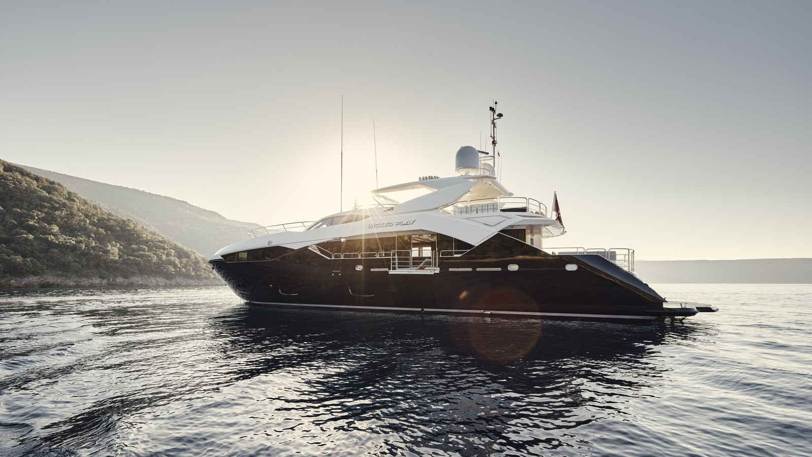 https://arconyachts.ams3.digitaloceanspaces.com/66588/conversions/large_4437574-optimize.jpg