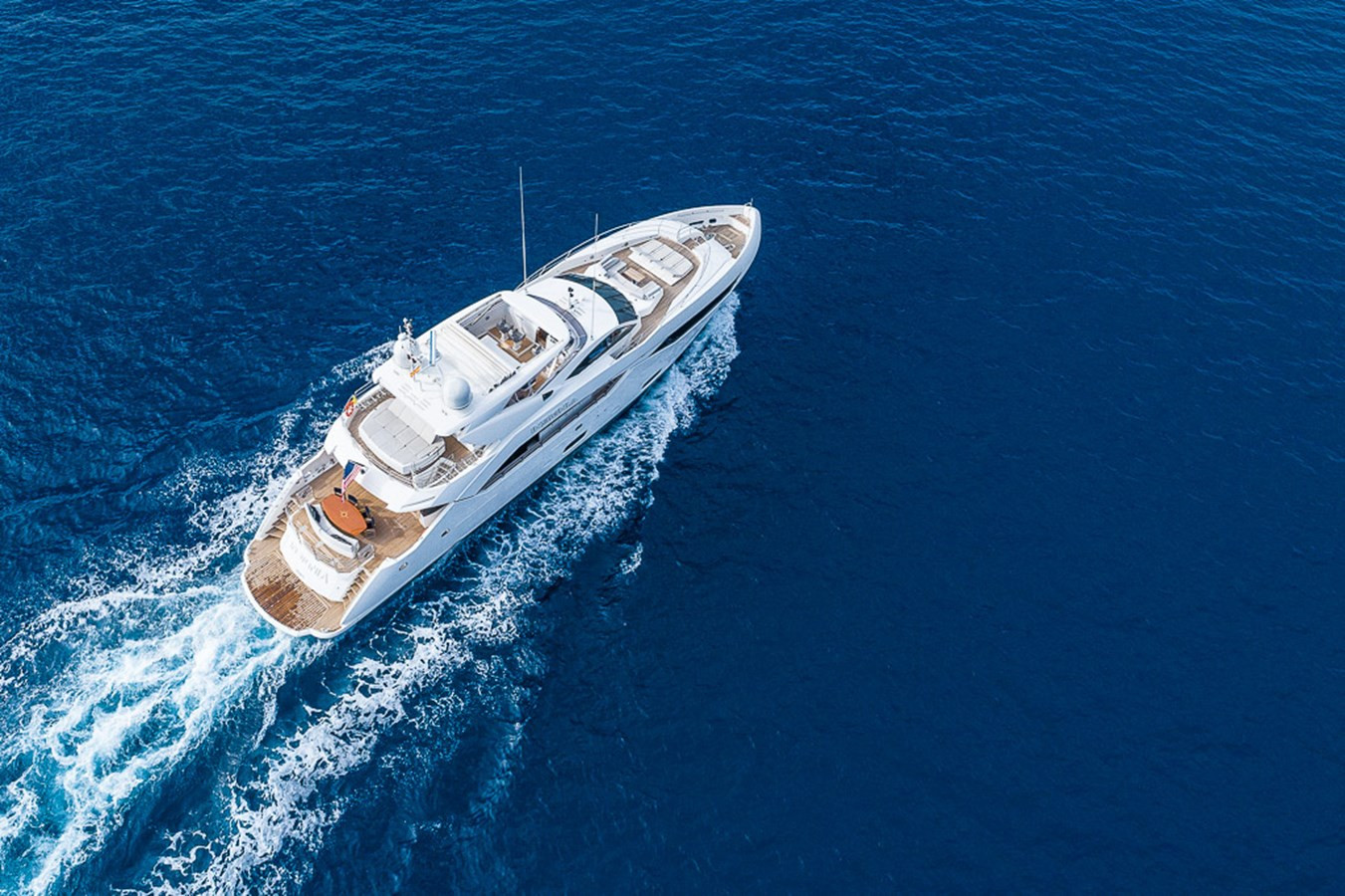 https://arconyachts.ams3.digitaloceanspaces.com/66589/conversions/large_3523994-optimize.jpg
