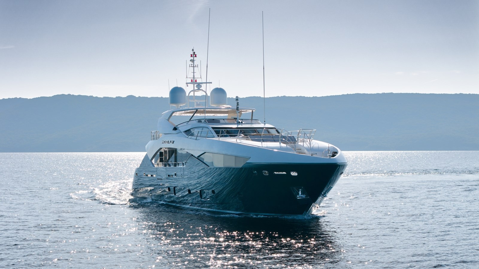 https://arconyachts.ams3.digitaloceanspaces.com/66621/conversions/large_4437560-optimize.jpg