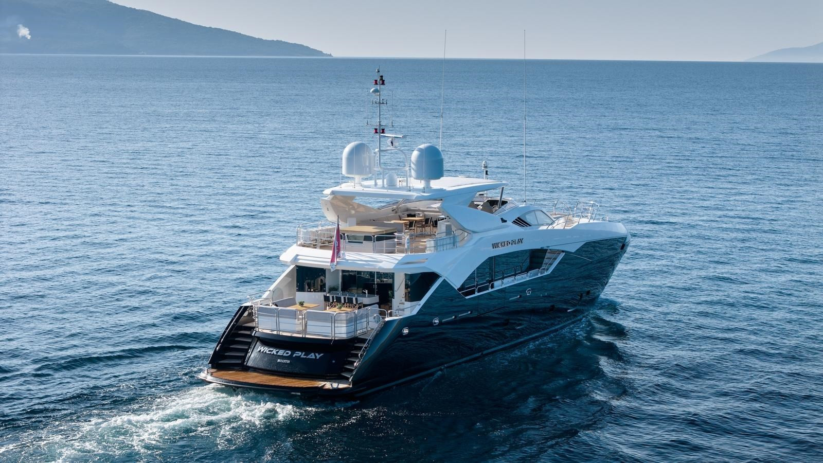 https://arconyachts.ams3.digitaloceanspaces.com/66624/conversions/large_4437562-optimize.jpg