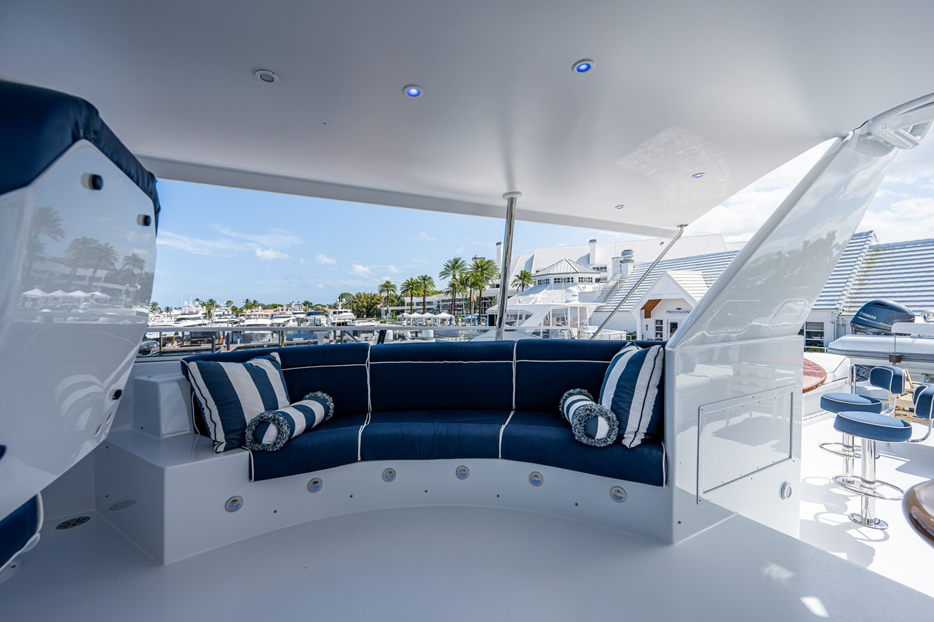 https://arconyachts.ams3.digitaloceanspaces.com/66638/conversions/large_4188049-optimize.jpg
