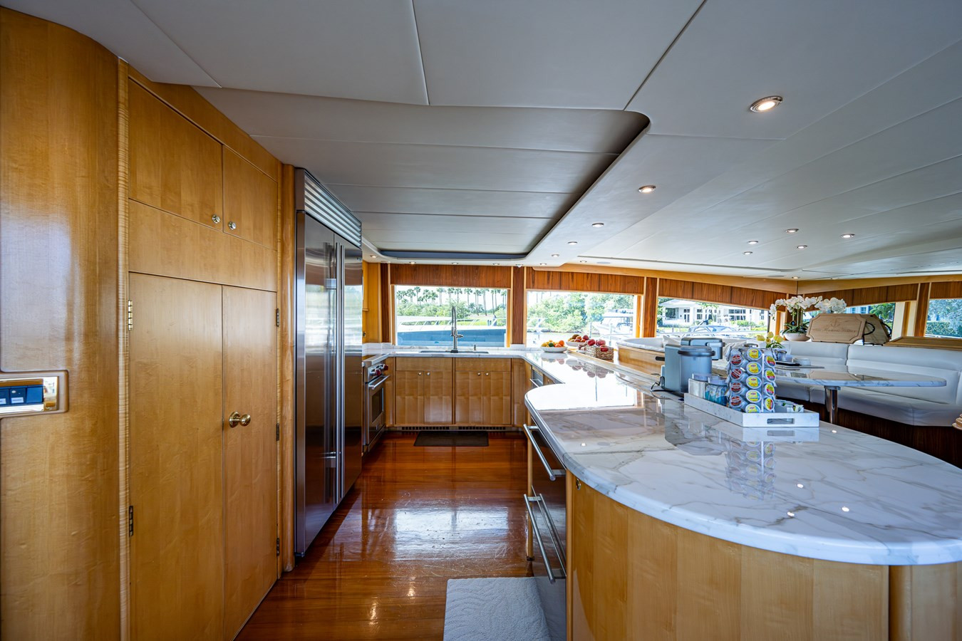 https://arconyachts.ams3.digitaloceanspaces.com/66662/conversions/large_4188057-optimize.jpg