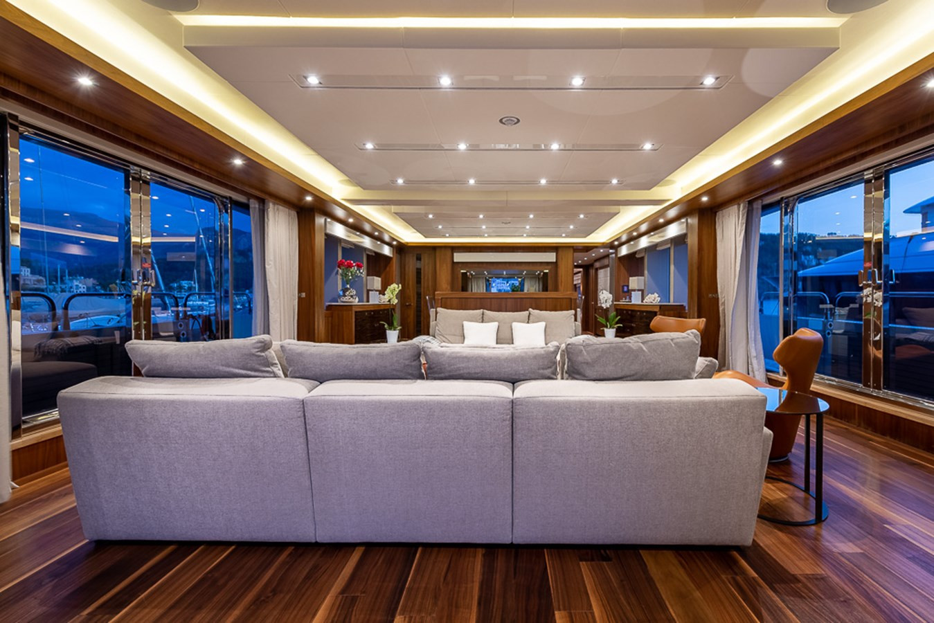 https://arconyachts.ams3.digitaloceanspaces.com/66681/conversions/large_3524026-optimize.jpg