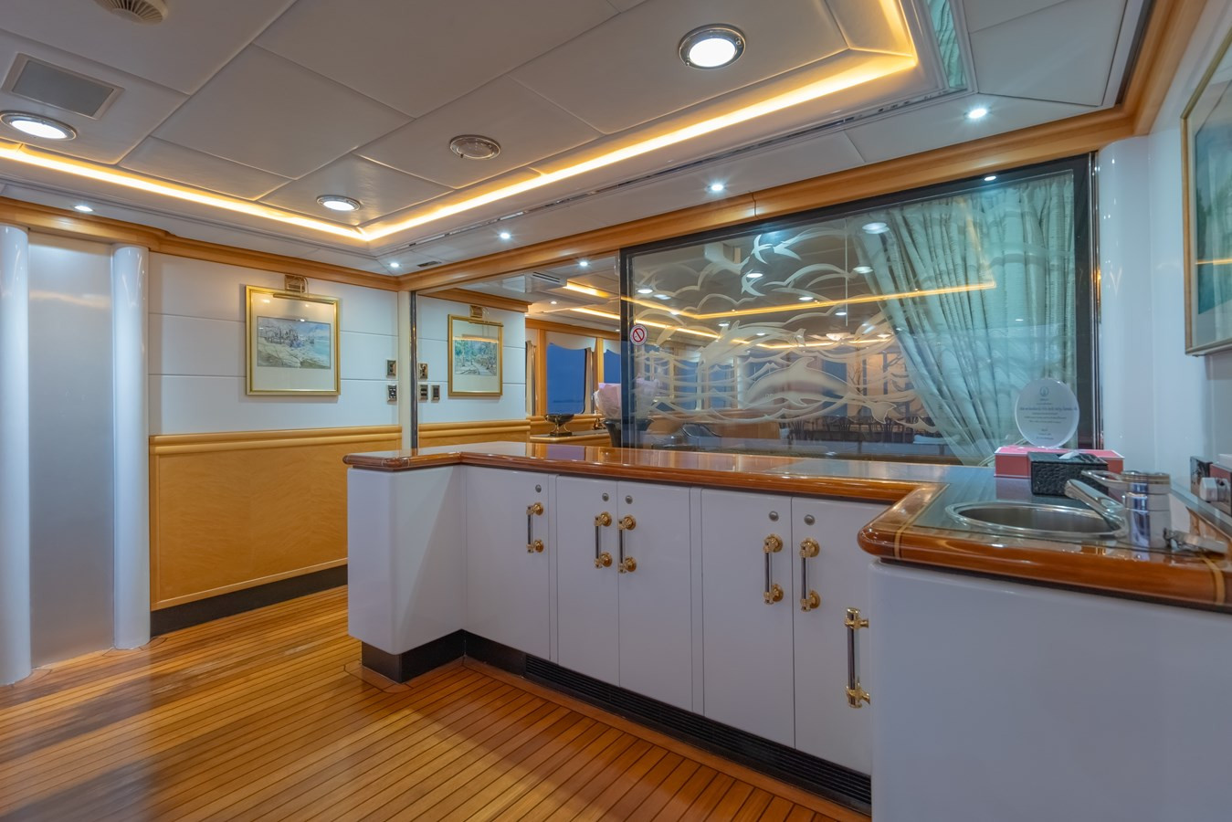 https://arconyachts.ams3.digitaloceanspaces.com/66771/conversions/large_4671498-optimize.jpg