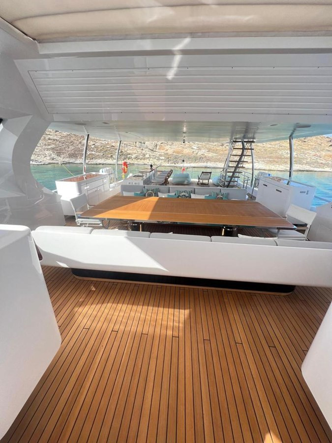 https://arconyachts.ams3.digitaloceanspaces.com/66831/conversions/large_4075472-optimize.jpg