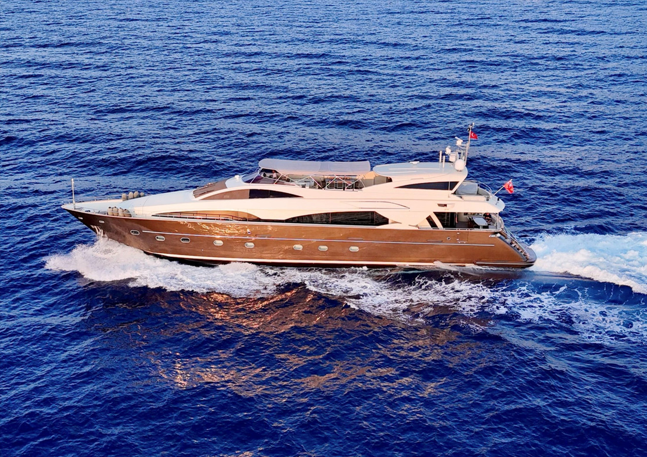https://arconyachts.ams3.digitaloceanspaces.com/66880/conversions/large_4692839-optimize.jpg