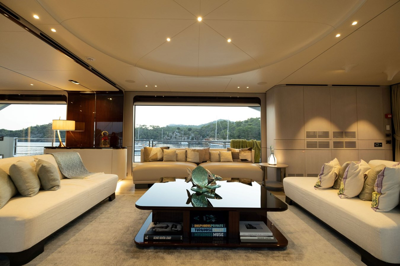 https://arconyachts.ams3.digitaloceanspaces.com/66889/conversions/large_4075497-optimize.jpg