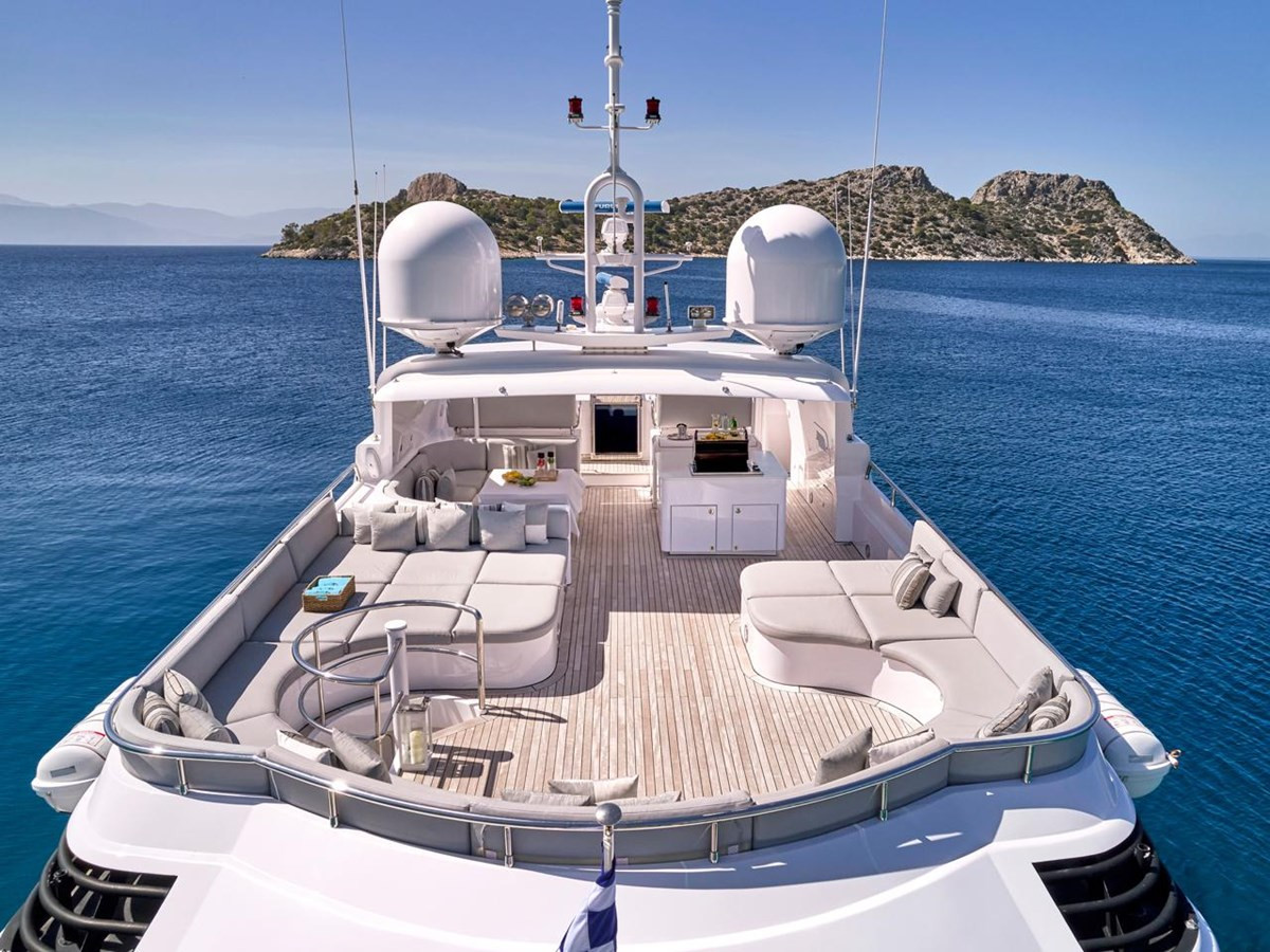 https://arconyachts.ams3.digitaloceanspaces.com/66929/conversions/large_4651751-optimize.jpg