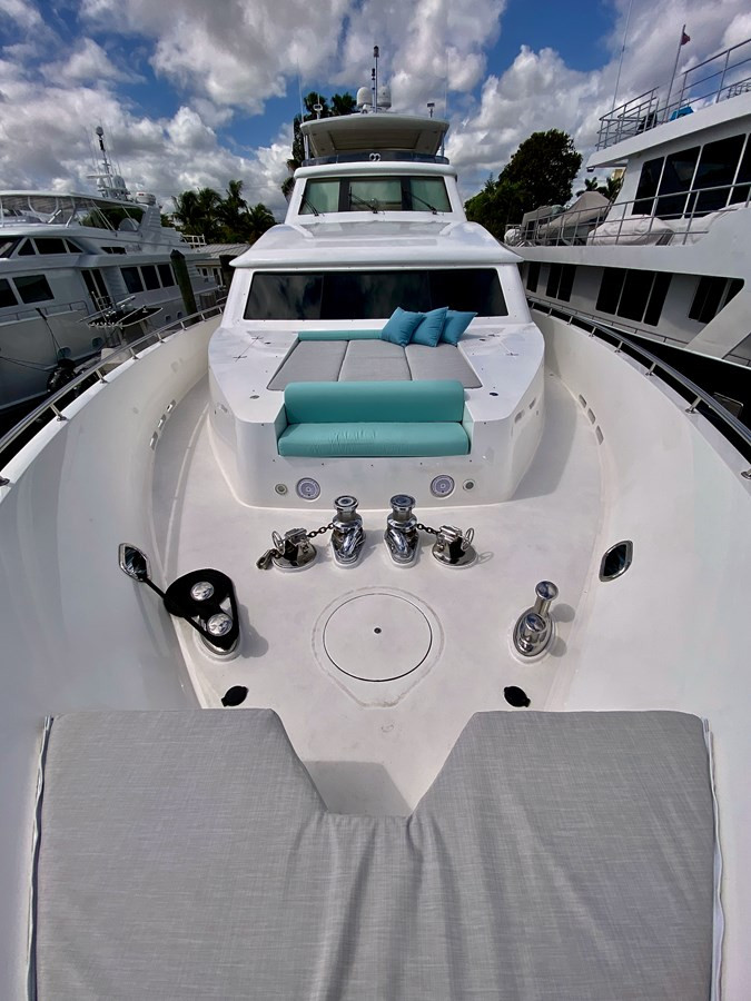 https://arconyachts.ams3.digitaloceanspaces.com/67097/conversions/large_3976453-optimize.jpg