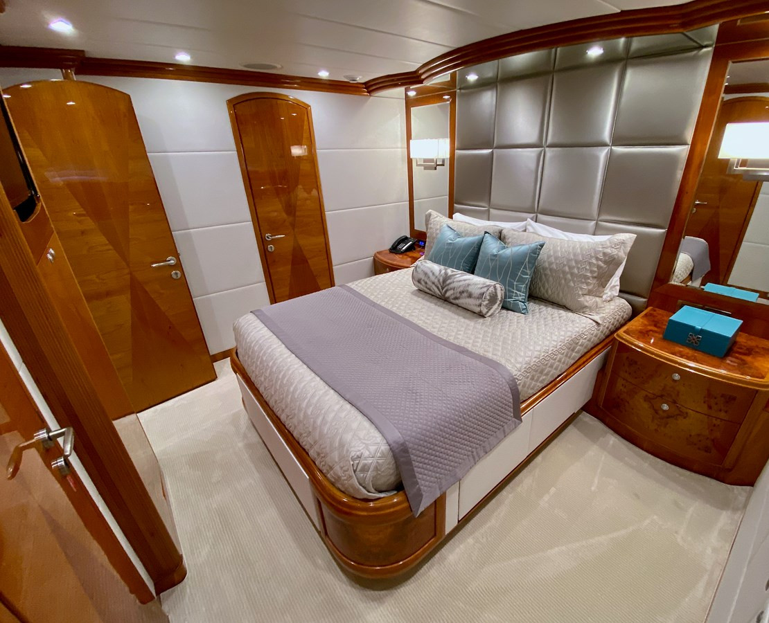 https://arconyachts.ams3.digitaloceanspaces.com/67158/conversions/large_3976476-optimize.jpg