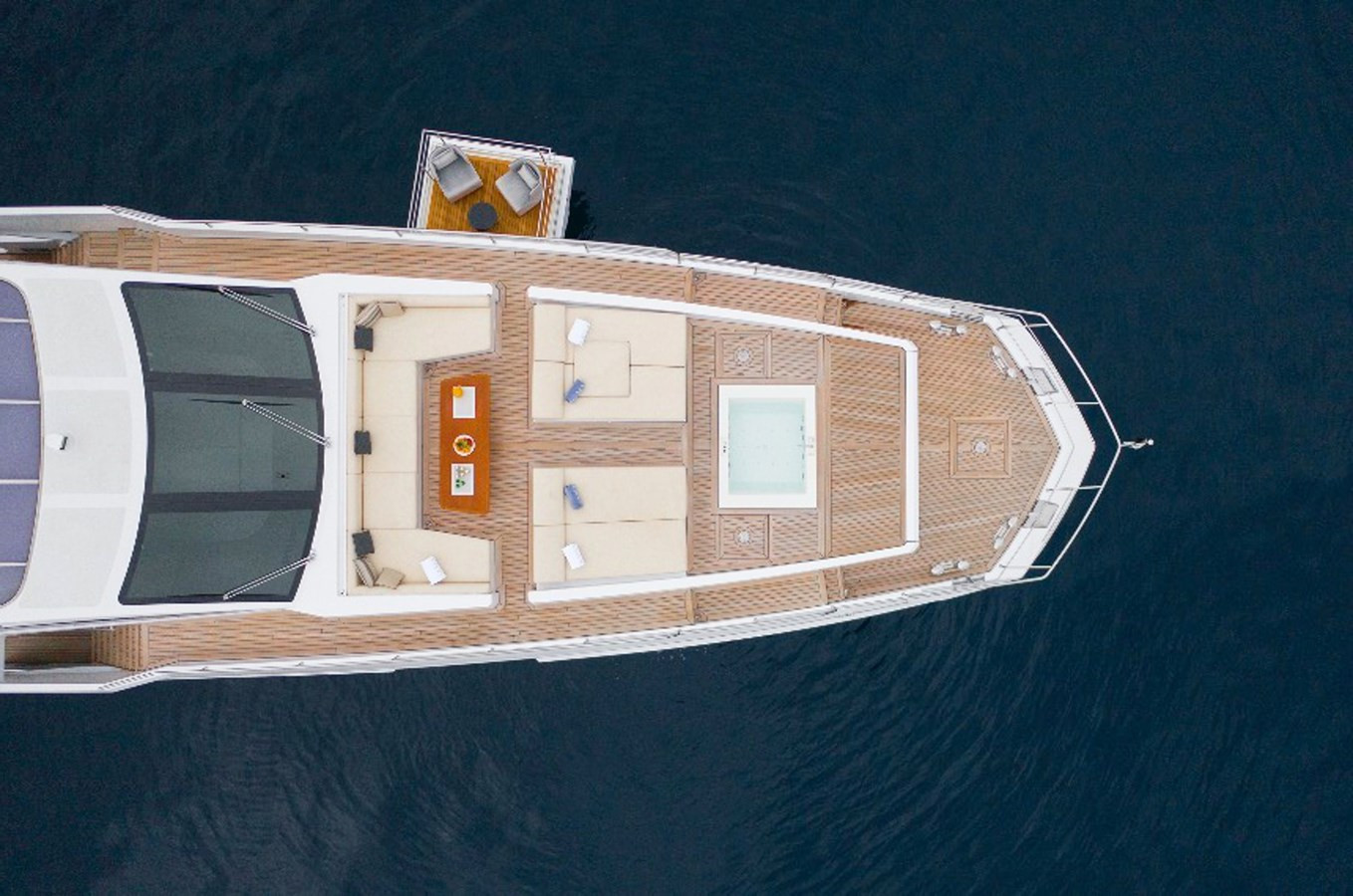 https://arconyachts.ams3.digitaloceanspaces.com/67201/conversions/large_4705544-optimize.jpg