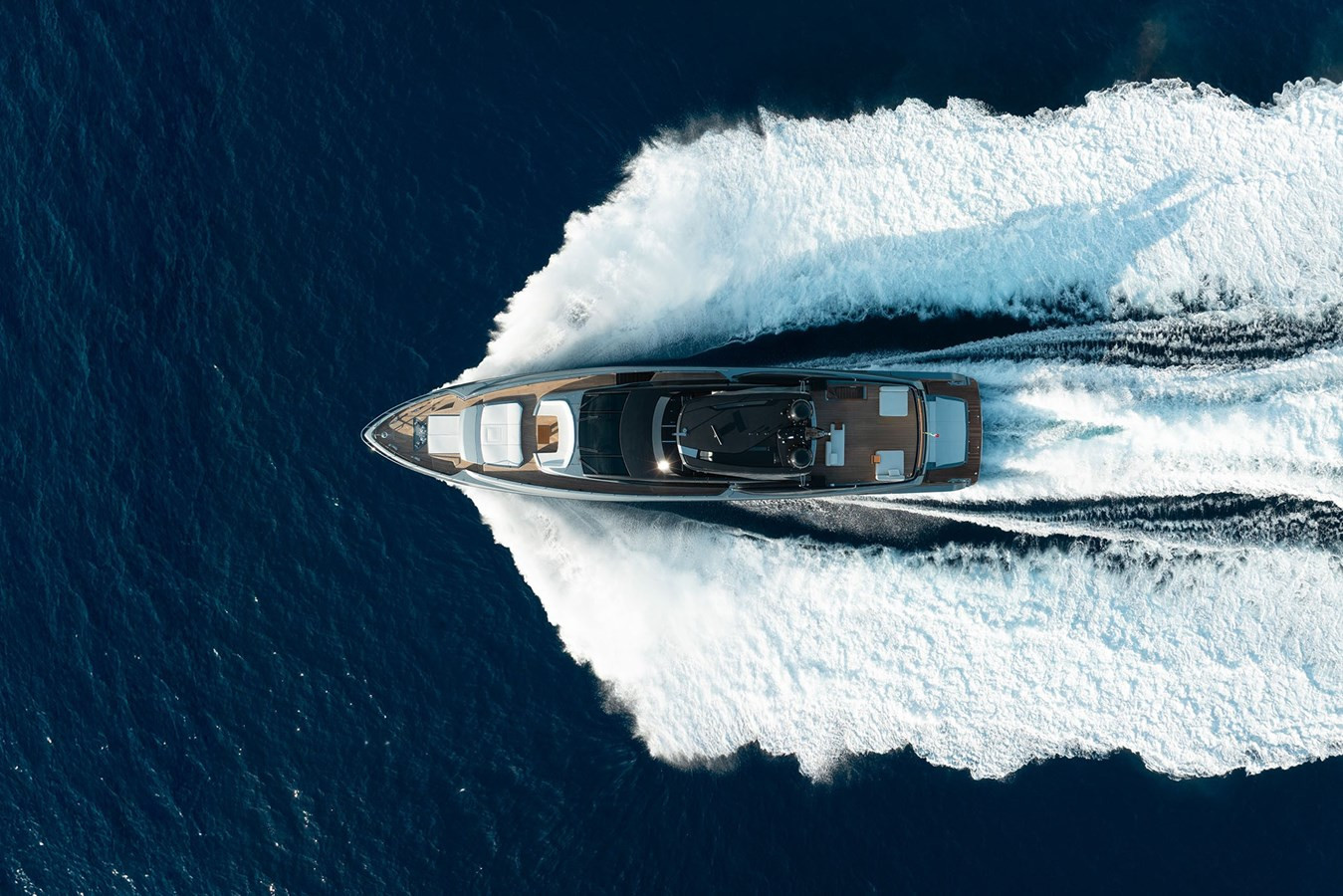 https://arconyachts.ams3.digitaloceanspaces.com/67293/conversions/large_4812737-optimize.jpg