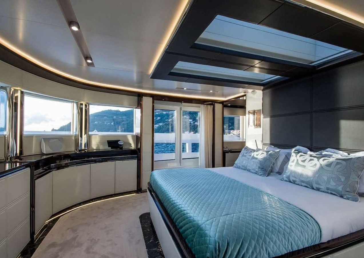 https://arconyachts.ams3.digitaloceanspaces.com/67314/conversions/large_4710826-optimize.jpg