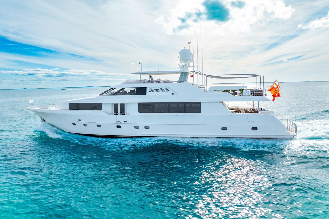 https://arconyachts.ams3.digitaloceanspaces.com/67315/conversions/large_4586330-optimize.jpg
