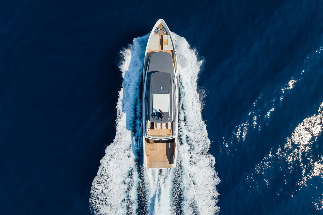 https://arconyachts.ams3.digitaloceanspaces.com/67346/conversions/large_4290073-optimize.jpg