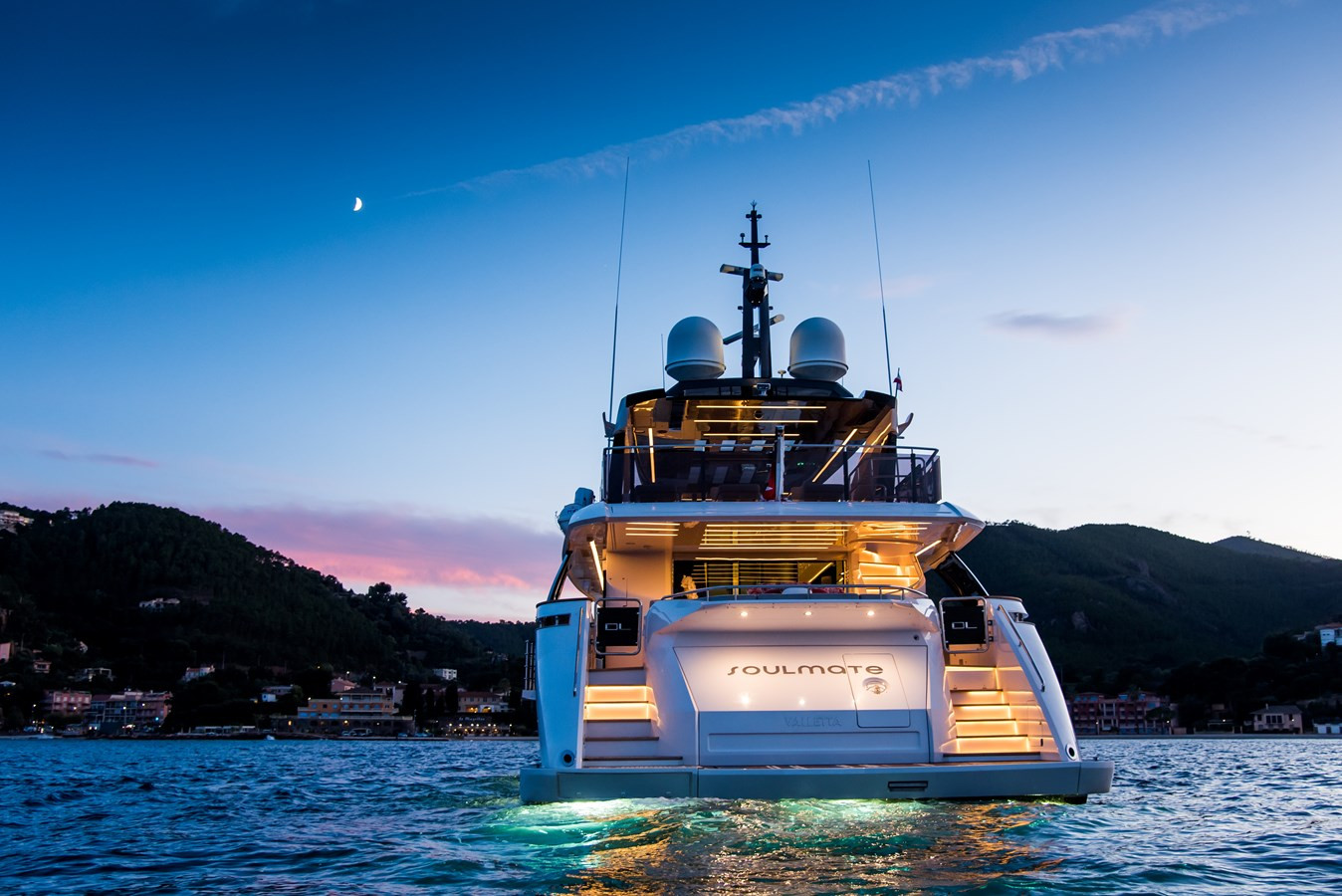 https://arconyachts.ams3.digitaloceanspaces.com/67363/conversions/large_4710840-optimize.jpg