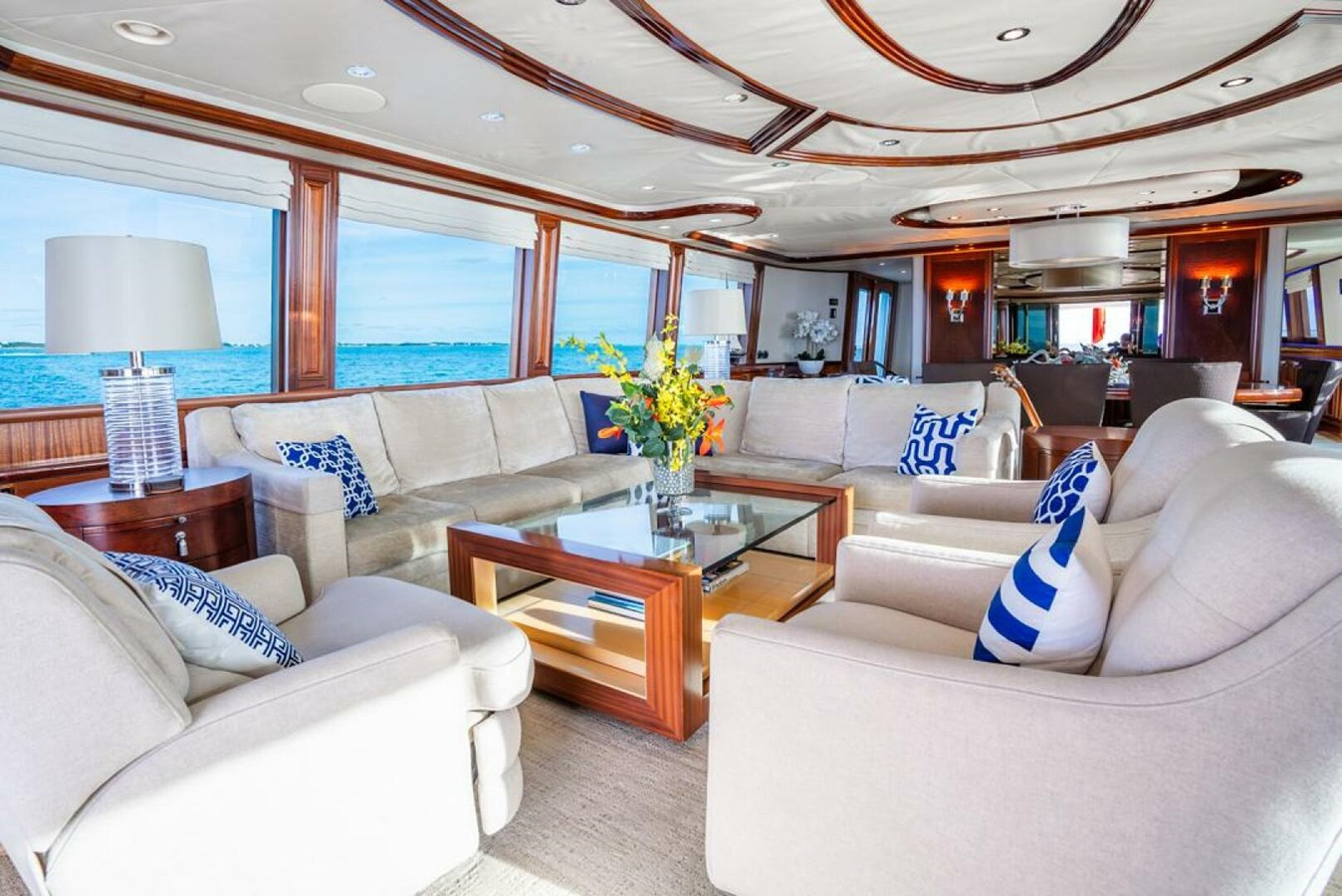 https://arconyachts.ams3.digitaloceanspaces.com/67378/conversions/large_4642424-optimize.jpg