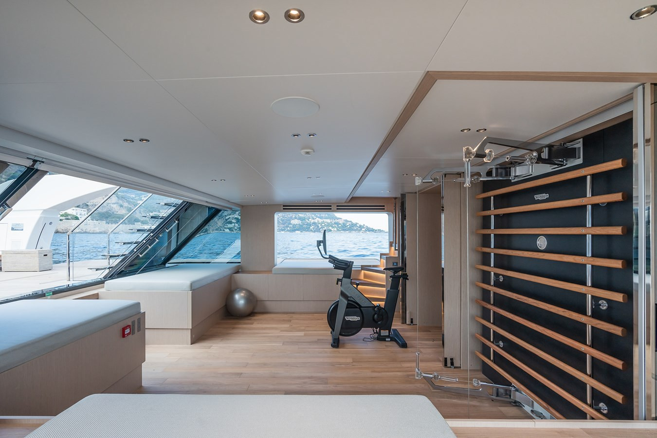 https://arconyachts.ams3.digitaloceanspaces.com/67395/conversions/large_4290084-optimize.jpg