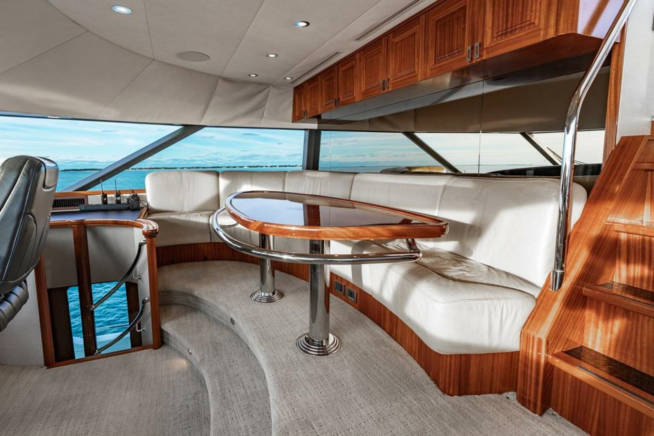 https://arconyachts.ams3.digitaloceanspaces.com/67411/conversions/large_4642435-optimize.jpg