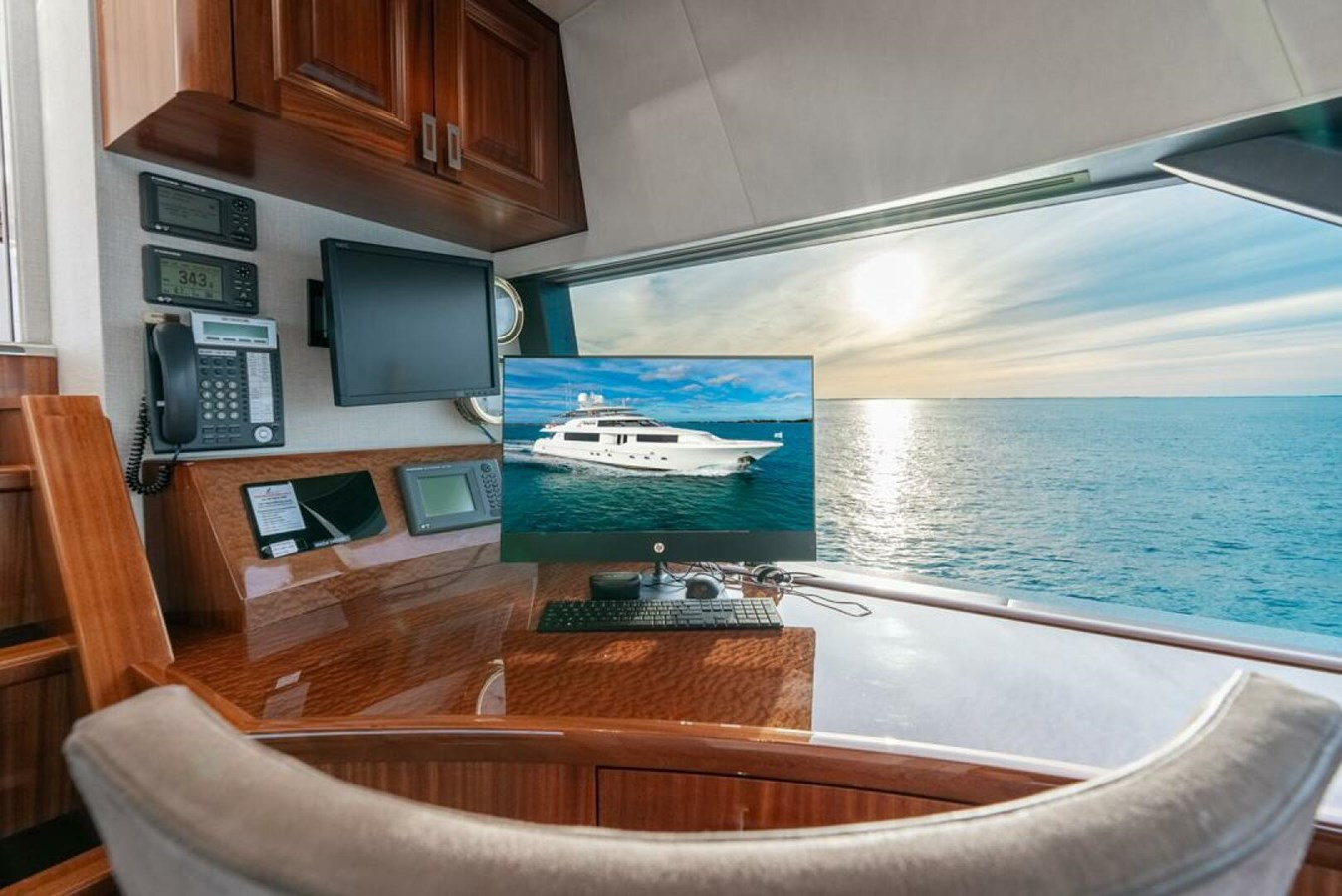 https://arconyachts.ams3.digitaloceanspaces.com/67417/conversions/large_4642437-optimize.jpg