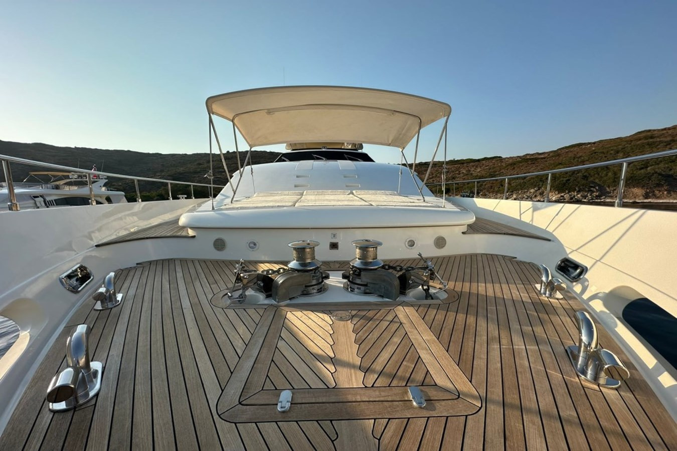 https://arconyachts.ams3.digitaloceanspaces.com/67466/conversions/large_4853437-optimize.jpg