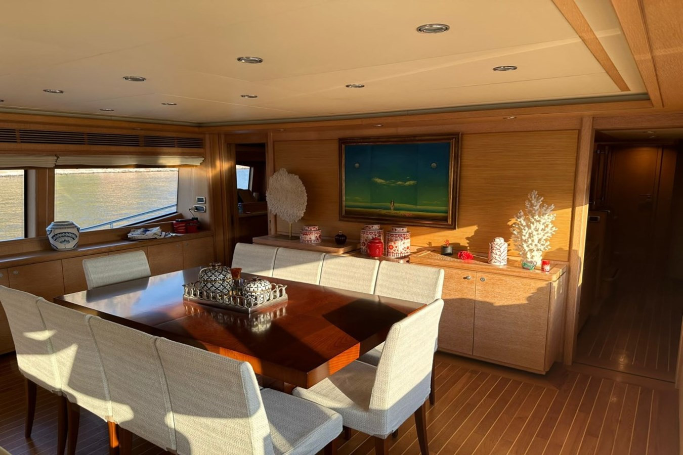 https://arconyachts.ams3.digitaloceanspaces.com/67515/conversions/large_4853417-optimize.jpg