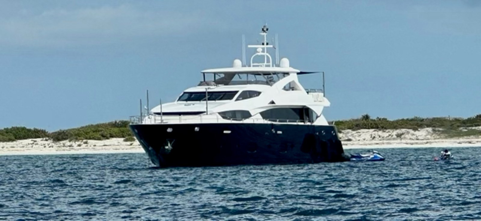 https://arconyachts.ams3.digitaloceanspaces.com/67673/conversions/large_4014940-optimize.jpg