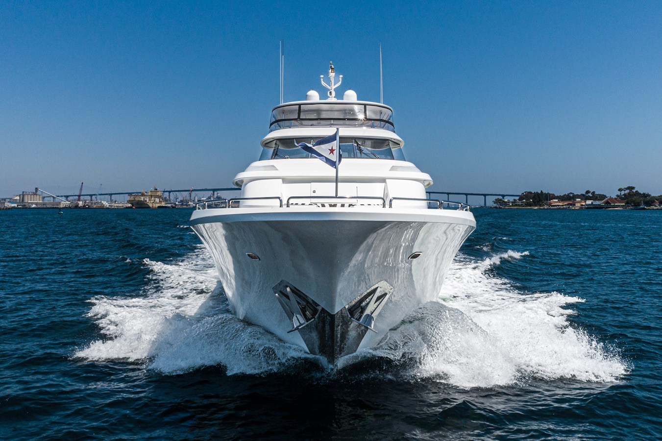 https://arconyachts.ams3.digitaloceanspaces.com/67741/conversions/large_4671804-optimize.jpg