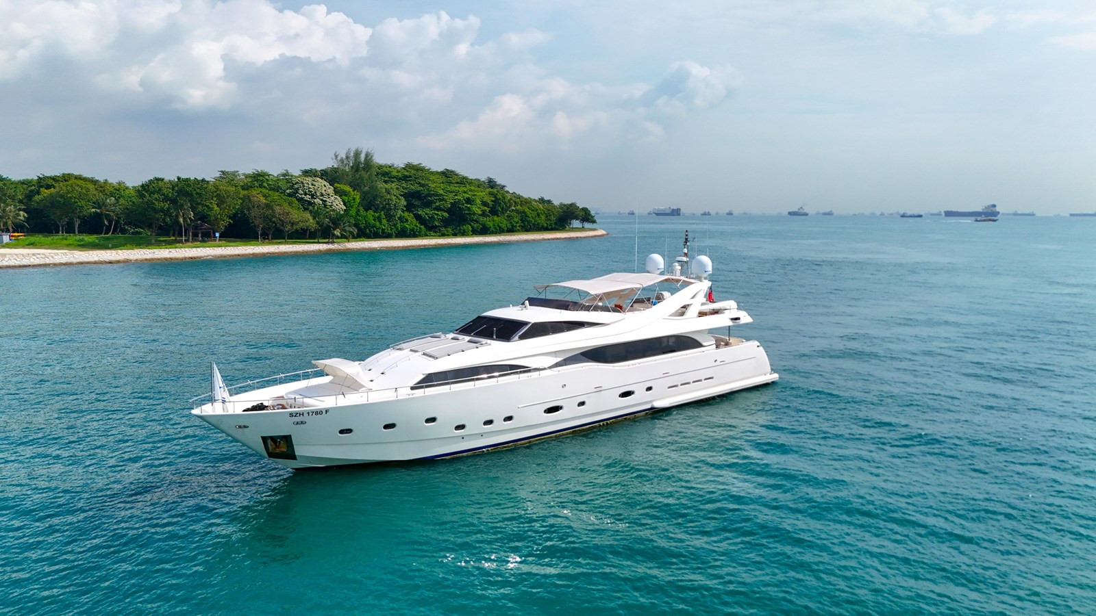 https://arconyachts.ams3.digitaloceanspaces.com/67762/conversions/large_4705750-optimize.jpg